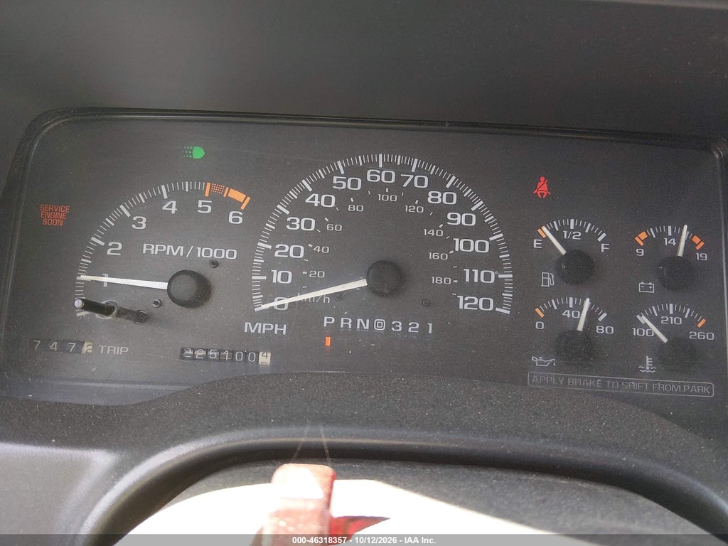 1999 GMC Yukon Denali photo 7