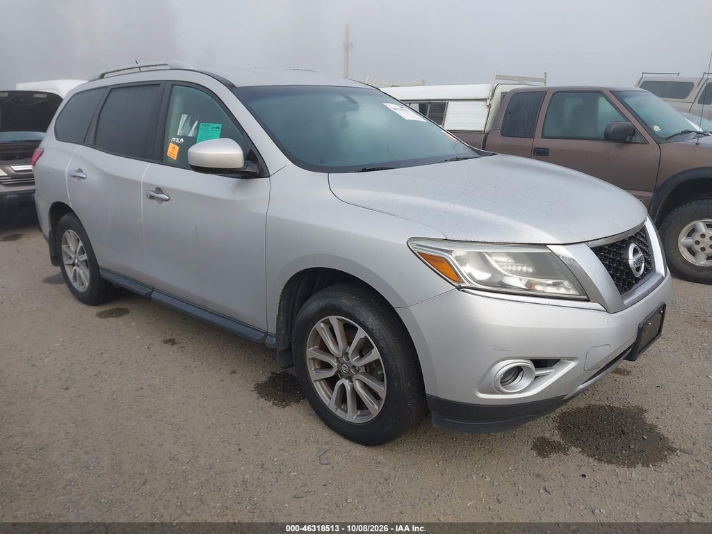 2013 Nissan Pathfinder SV photo 1