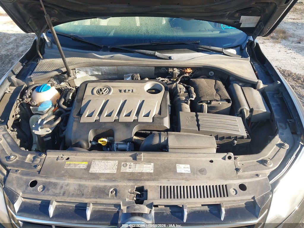 2014 Volkswagen Passat 2.0L TDI SEL Premium photo 10