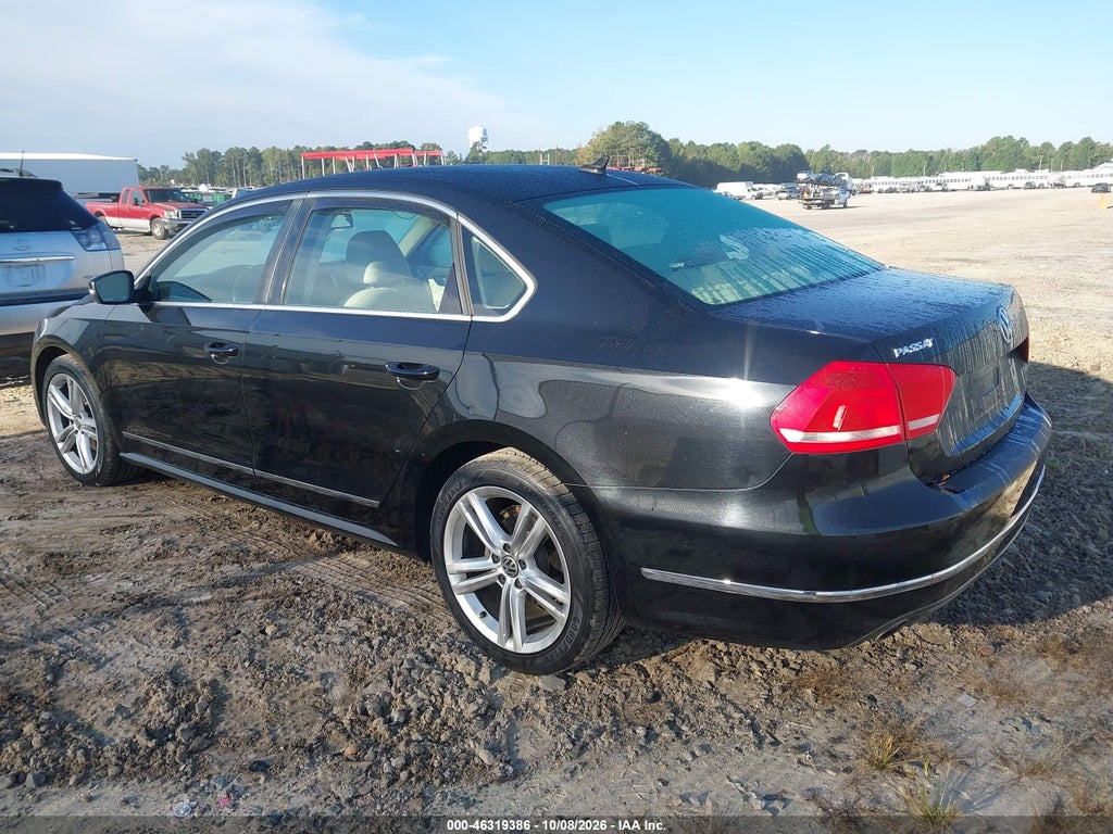 2014 Volkswagen Passat 2.0L TDI SEL Premium photo 3