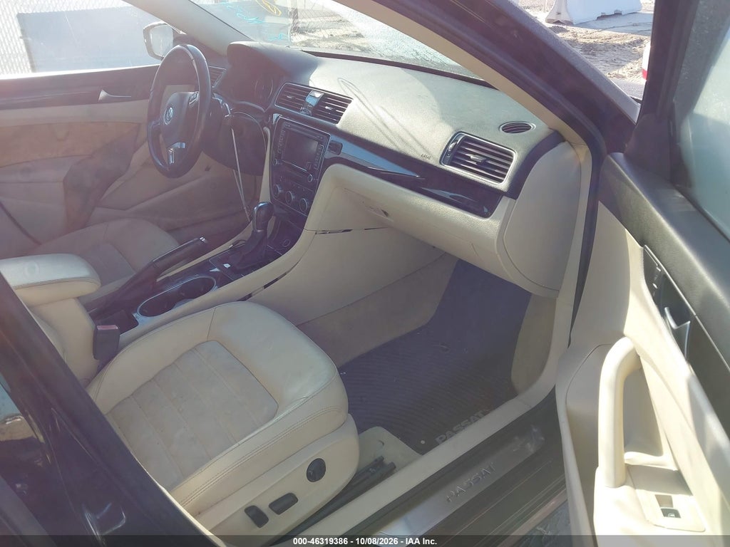 2014 Volkswagen Passat 2.0L TDI SEL Premium photo 5