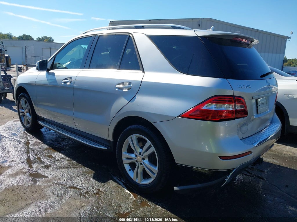 2015 Mercedes-Benz ML 350 4MATIC photo 3