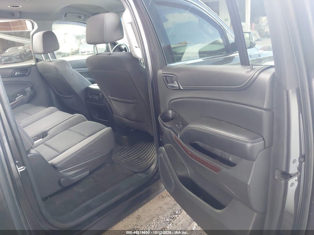 2017 GMC Yukon XL SLE photo 8