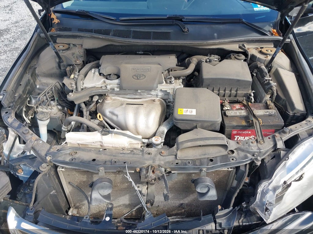 2017 Toyota Camry SE photo 10