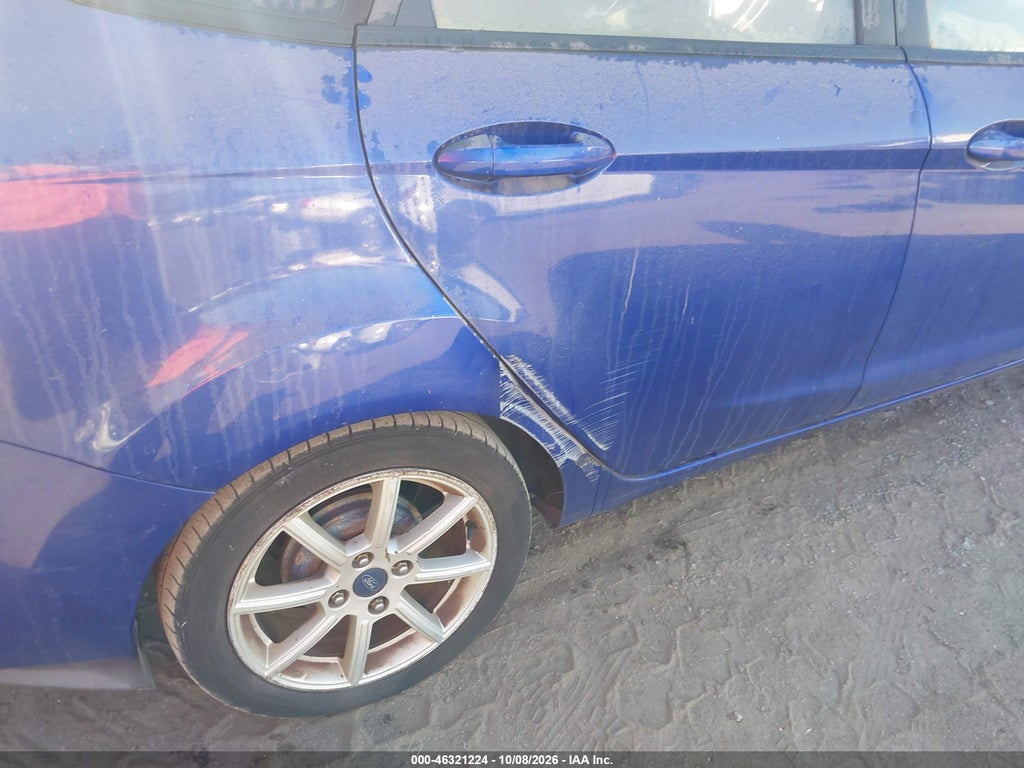 2014 Ford Fiesta SE photo 6