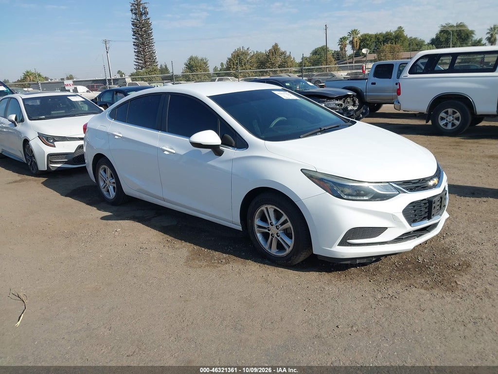 2018 Chevrolet Cruze LT Auto photo 1
