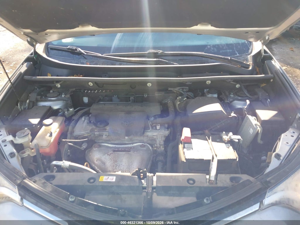 2018 Toyota RAV4 LE photo 10