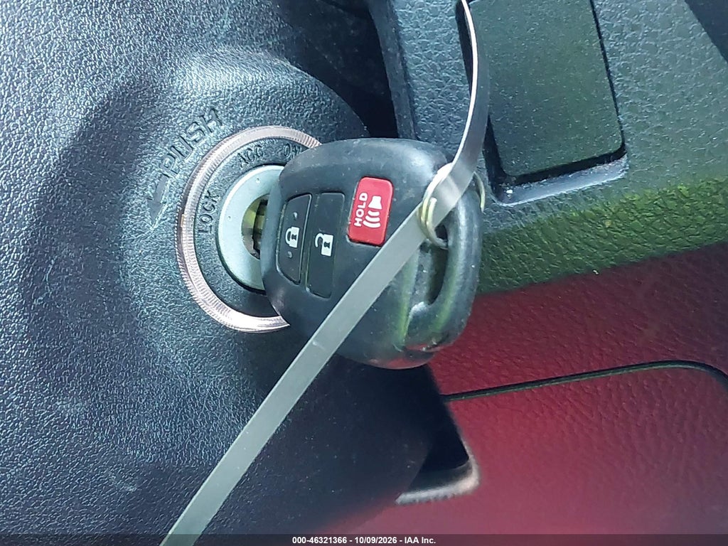 2018 Toyota RAV4 LE photo 11