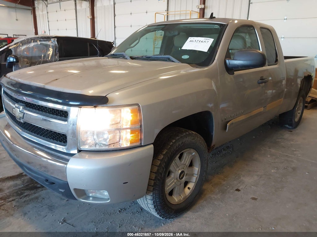2008 Chevrolet Silverado 1500 LT1 photo 2