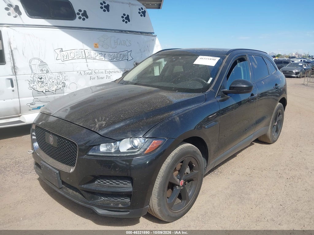 2019 Jaguar F-Pace 25T Prestige/30T Prestige photo 2