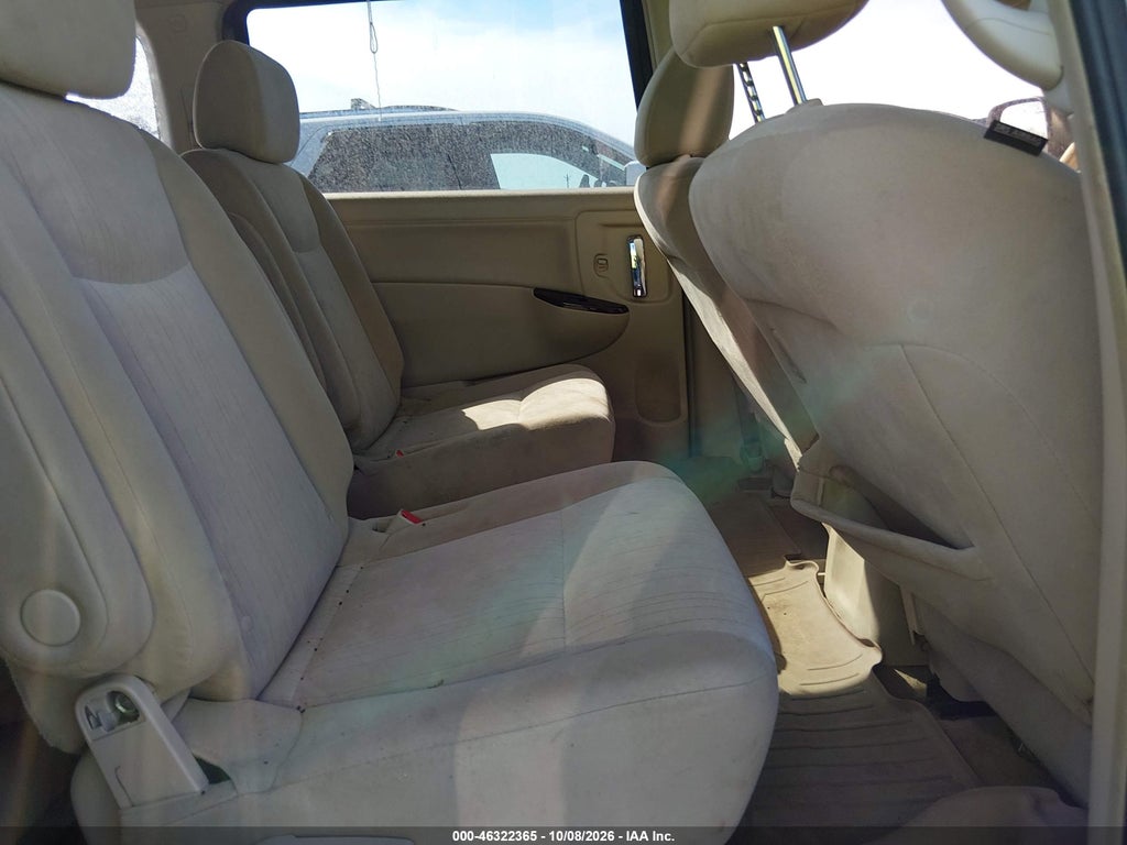 2012 Nissan Quest S photo 8