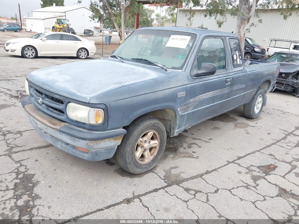 1994 Mazda B3000 Cab Plus photo 2