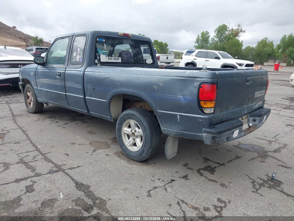 1994 Mazda B3000 Cab Plus photo 3