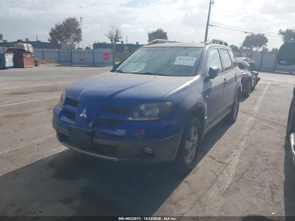 2003 Mitsubishi Outlander XLS photo 2