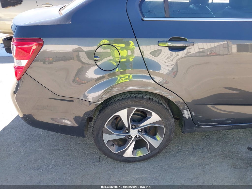 2017 Chevrolet Sonic Premier Auto photo 6