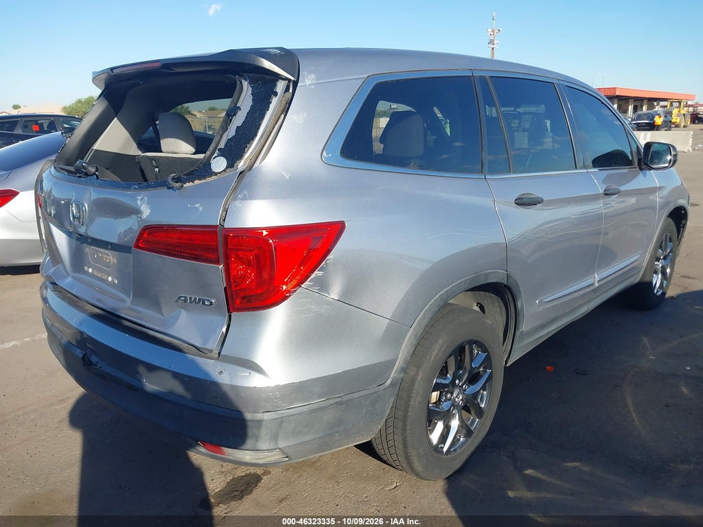 2016 Honda Pilot LX photo 4