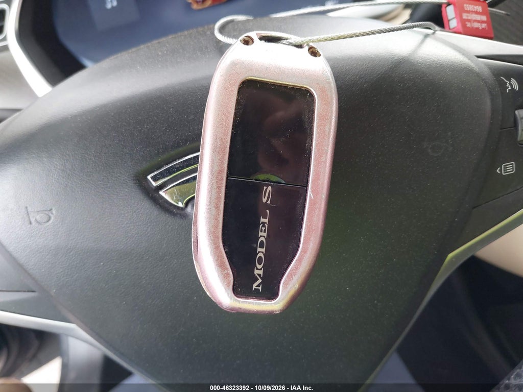 2013 Tesla Model S Performance photo 11
