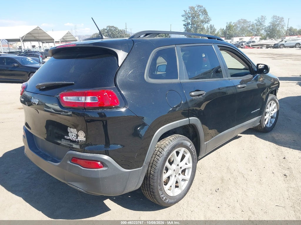 2017 Jeep Cherokee Sport FWD photo 4