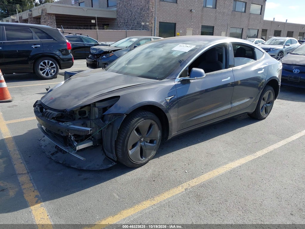 2018 Tesla Model 3 Long Range/Performance photo 2