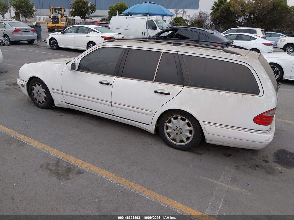 1999 Mercedes-Benz E 320 photo 3