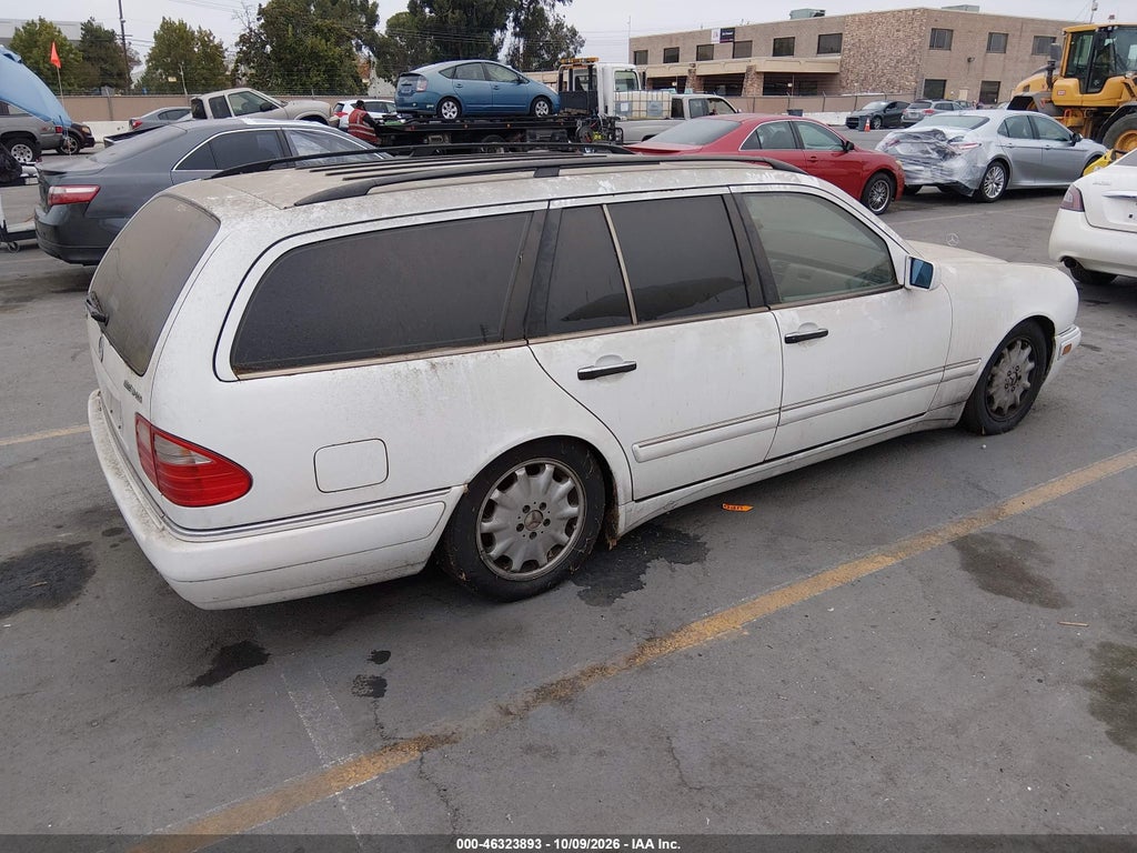 1999 Mercedes-Benz E 320 photo 4