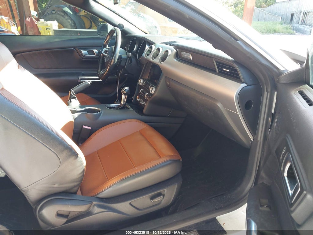 2021 Ford Mustang Ecoboost Premium photo 5