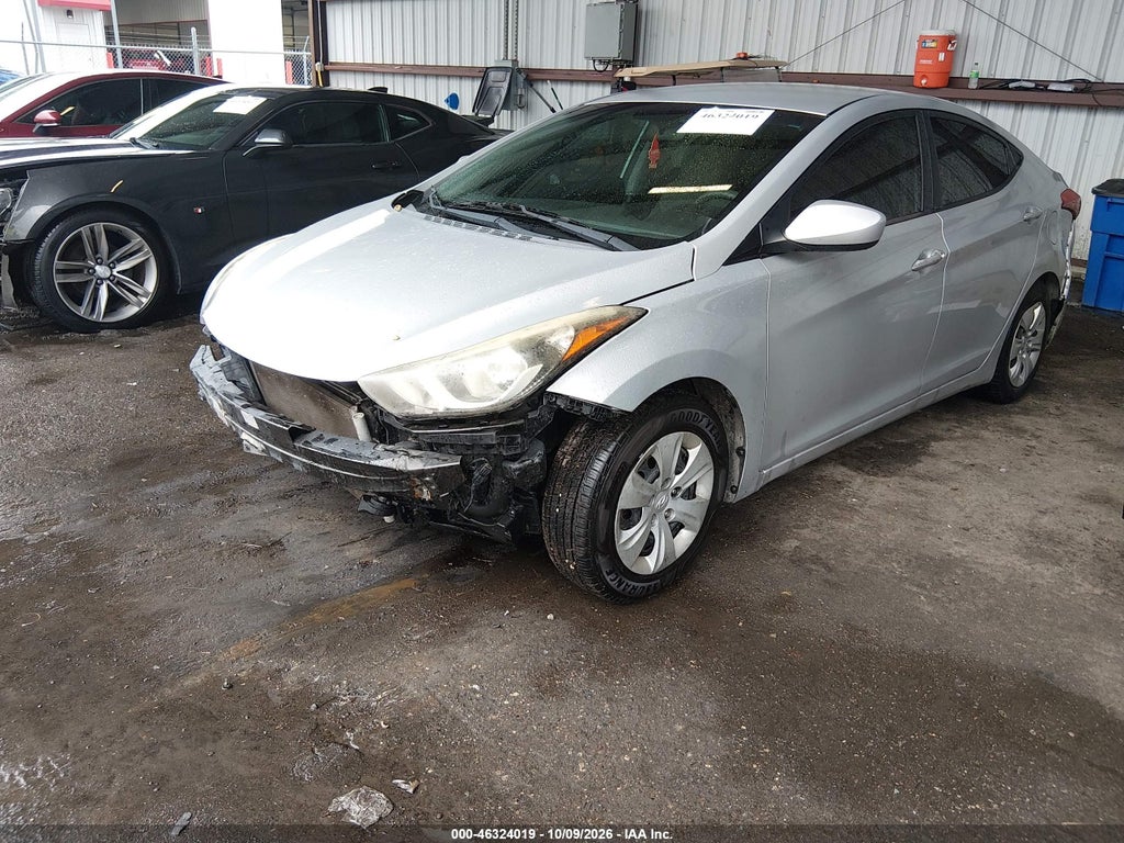 2015 Hyundai Elantra SE photo 2