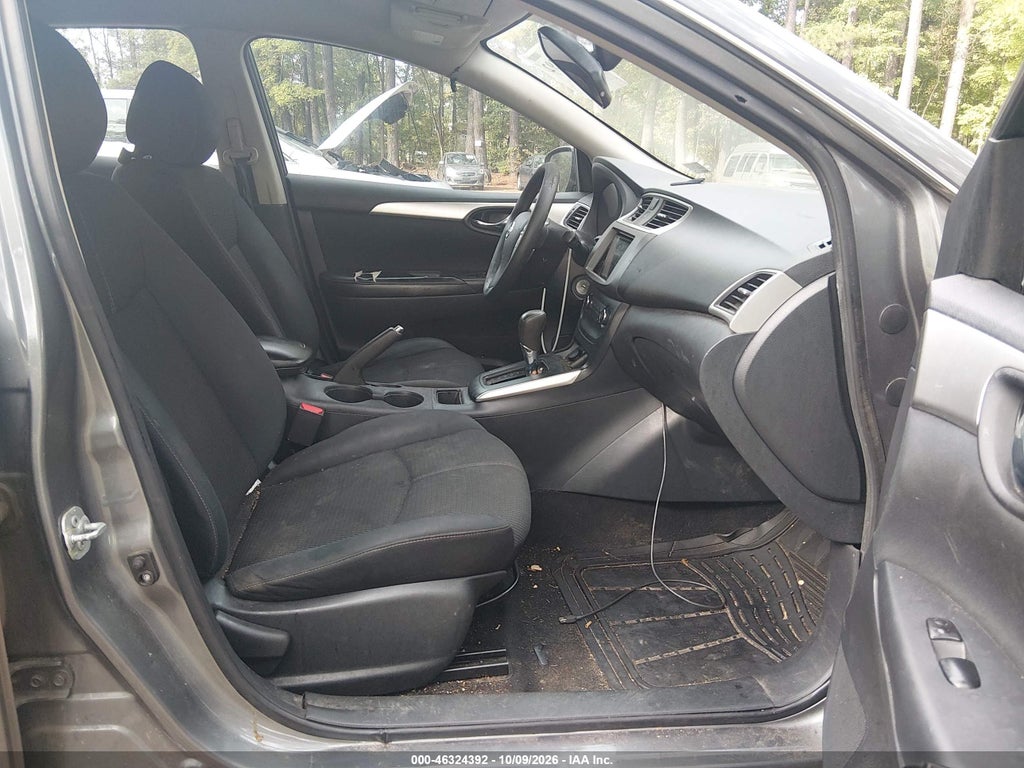 2016 Nissan Sentra S photo 5