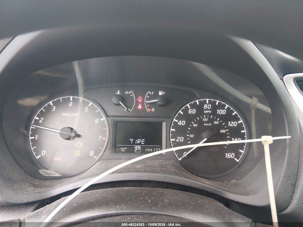 2016 Nissan Sentra S photo 7