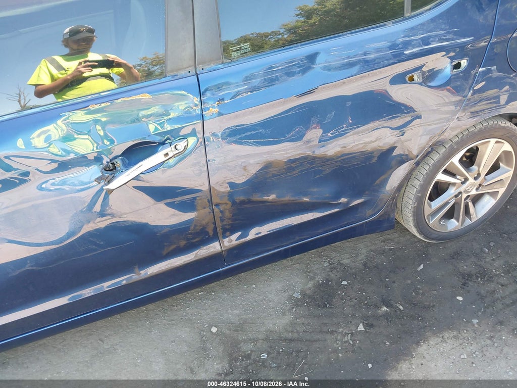 2017 Hyundai Elantra Limited photo 6