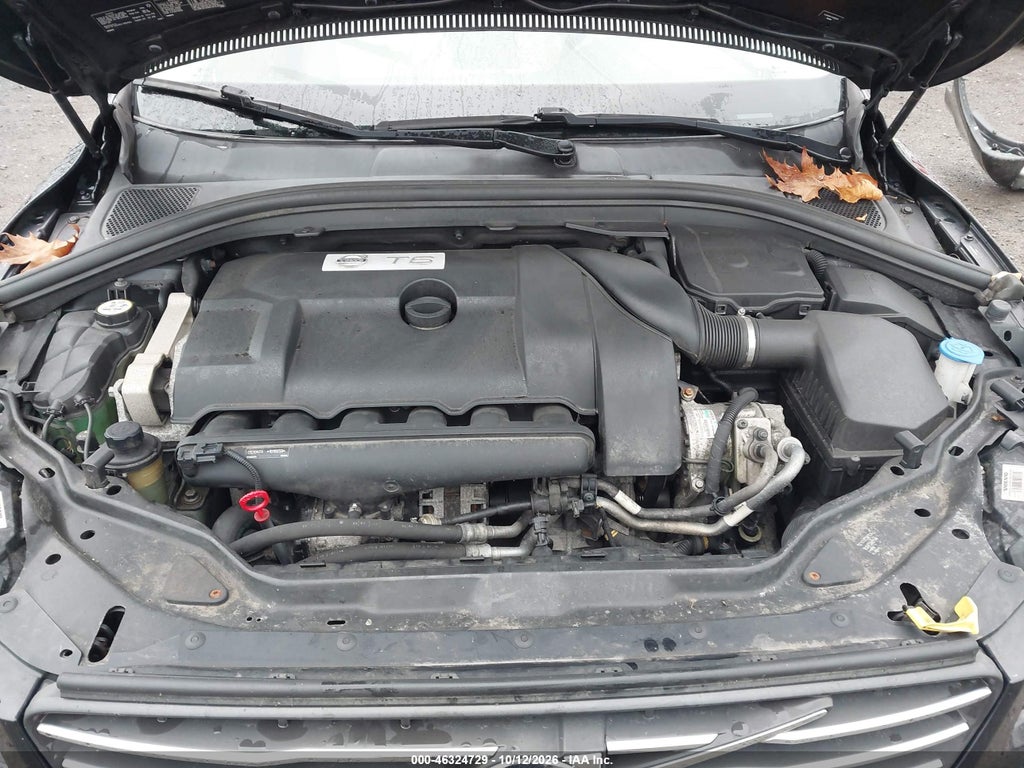 2015 Volvo XC60 T6 Premier Plus photo 10