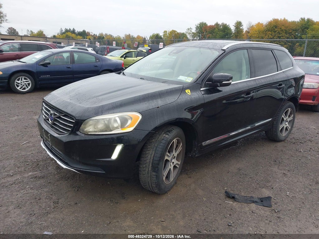 2015 Volvo XC60 T6 Premier Plus photo 2