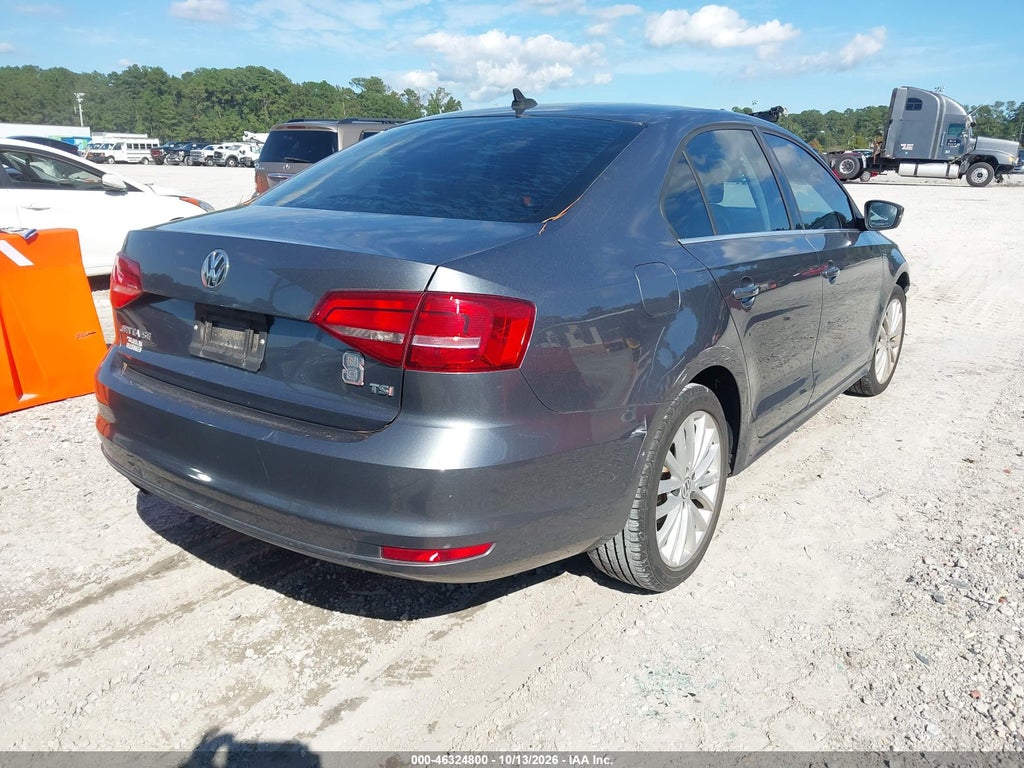 2015 Volkswagen Jetta 1.8T SE photo 4