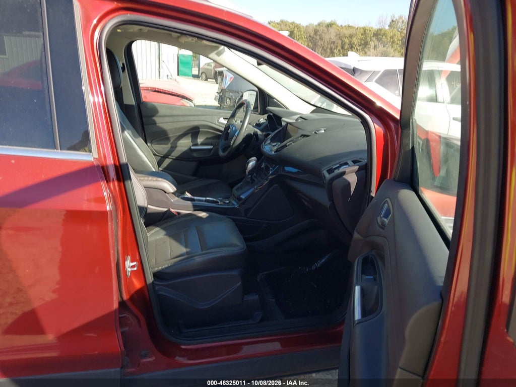 2014 Ford Escape Titanium photo 5
