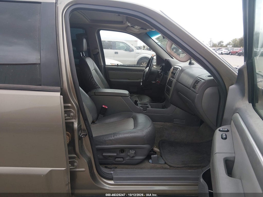 2003 Mercury Mountaineer photo 5