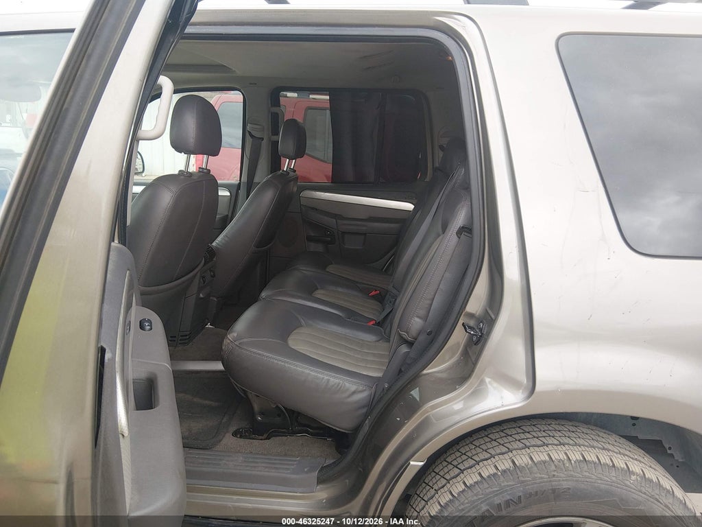 2003 Mercury Mountaineer photo 8