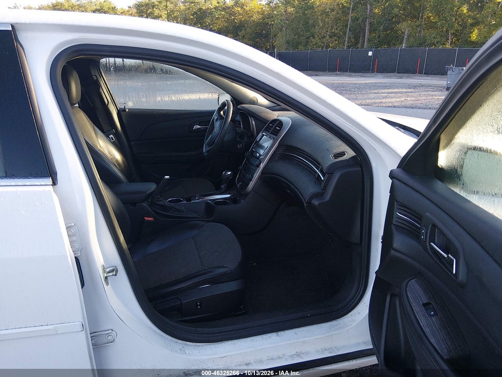 2015 Chevrolet Malibu 1LT photo 5