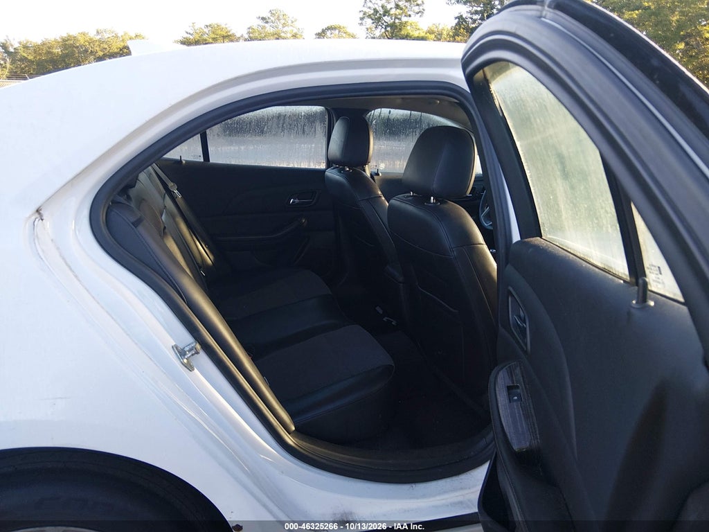 2015 Chevrolet Malibu 1LT photo 8