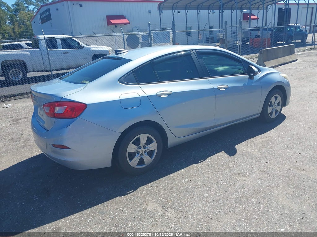 2017 Chevrolet Cruze LS Auto photo 4