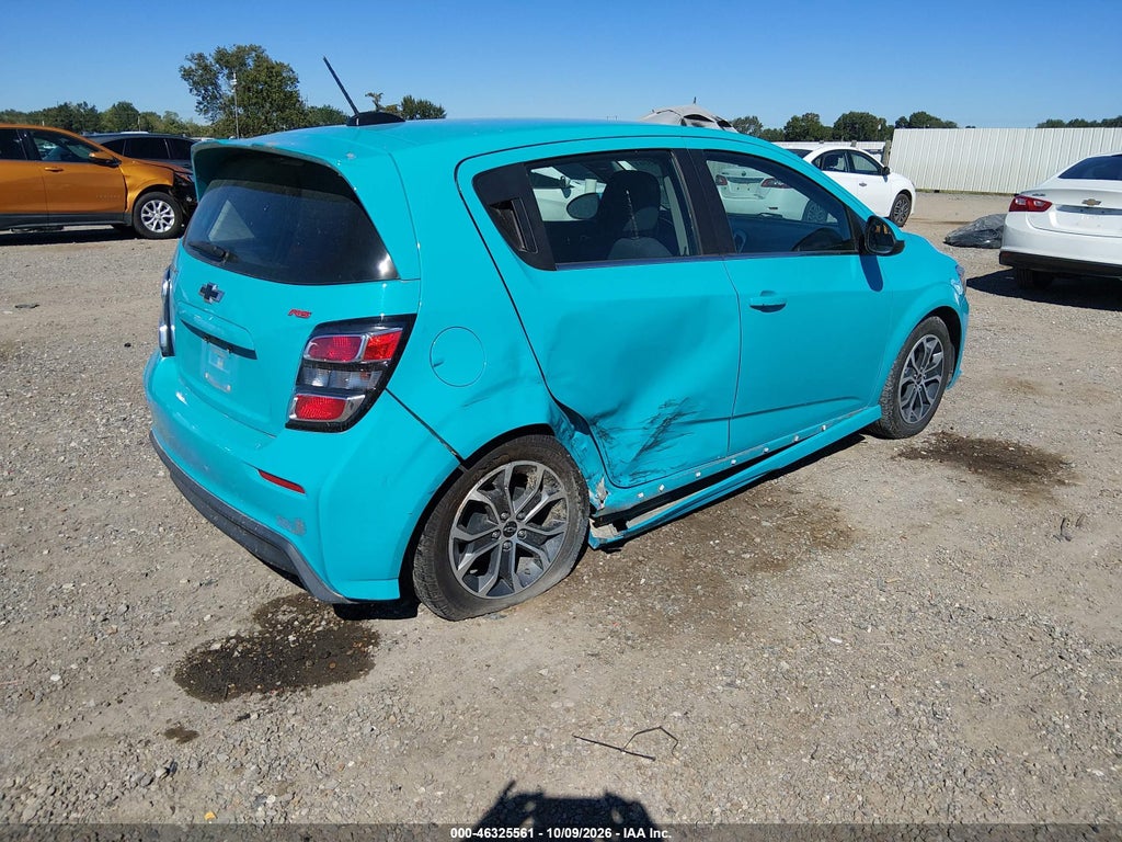2020 Chevrolet Sonic FWD LT 5-Door photo 4
