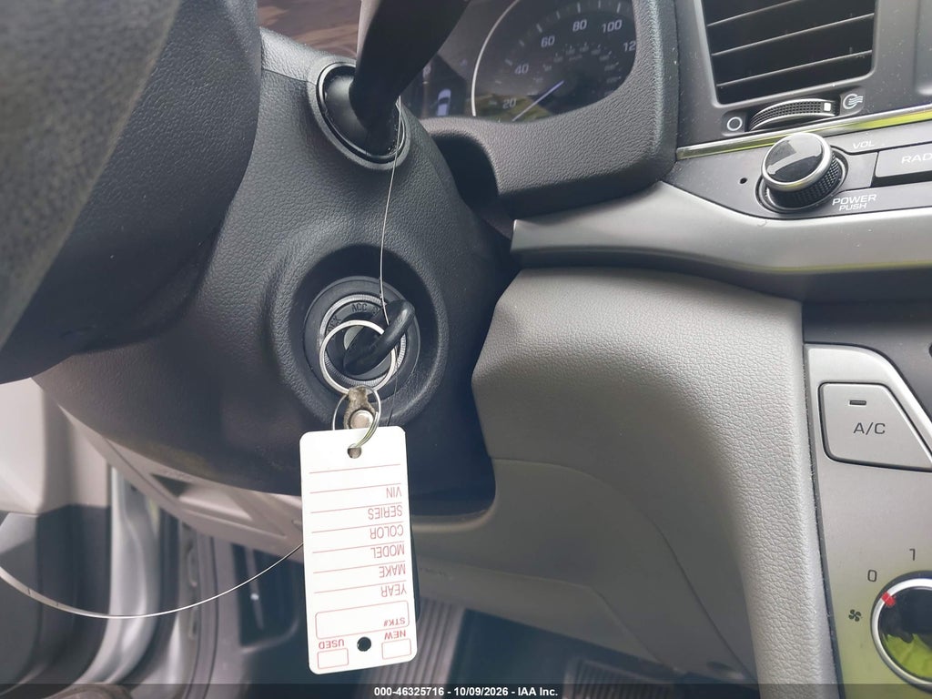 2018 Hyundai Elantra SEL photo 11