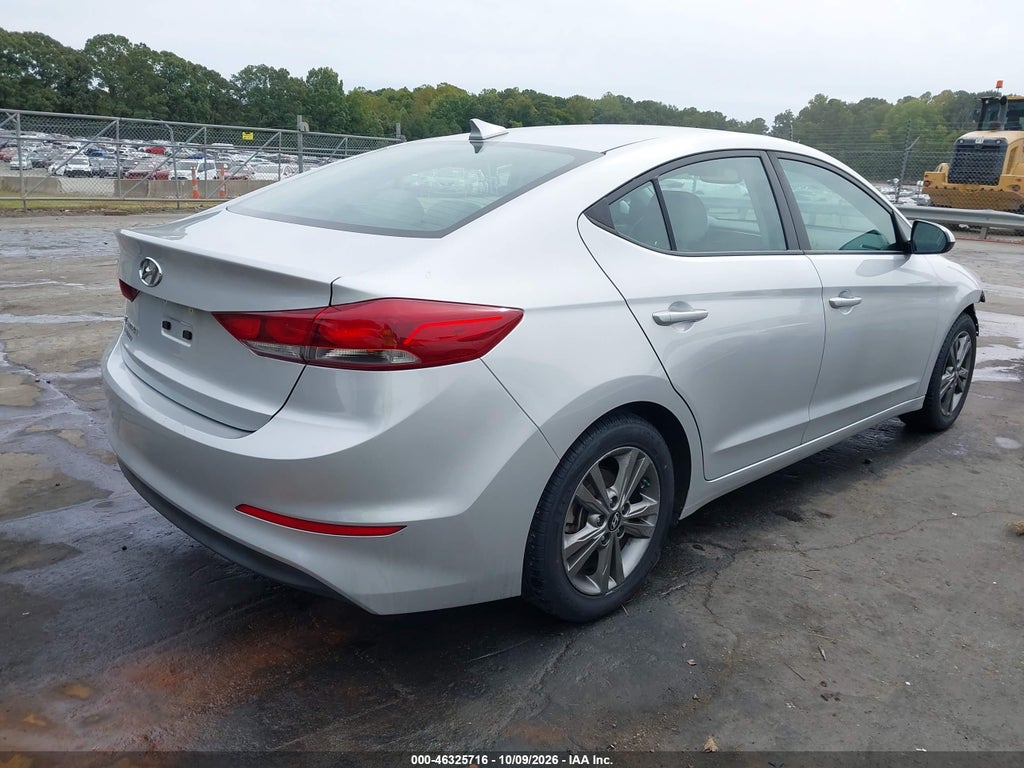 2018 Hyundai Elantra SEL photo 4