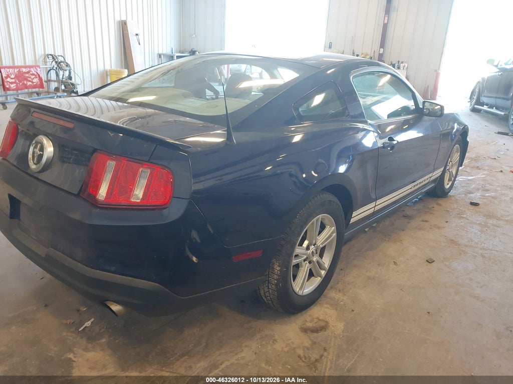 2010 Ford Mustang V6/V6 Premium photo 4