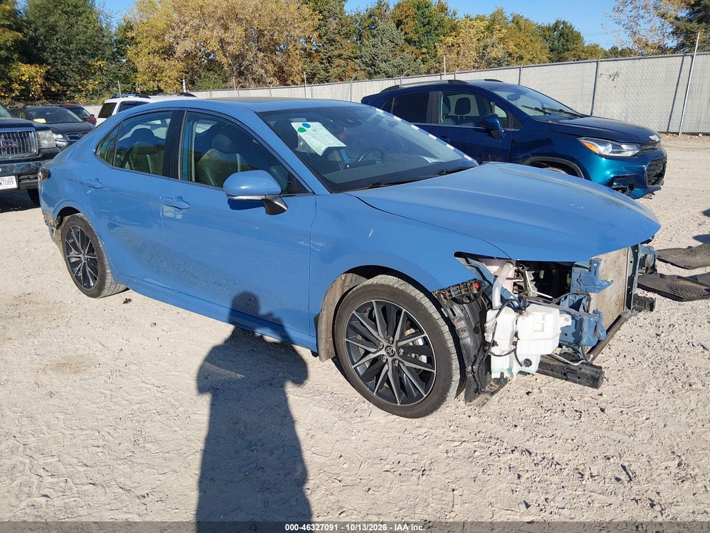 TOYOTA CAMRY 2024