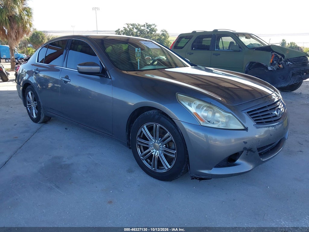 2013 Infiniti G37 Journey photo 1