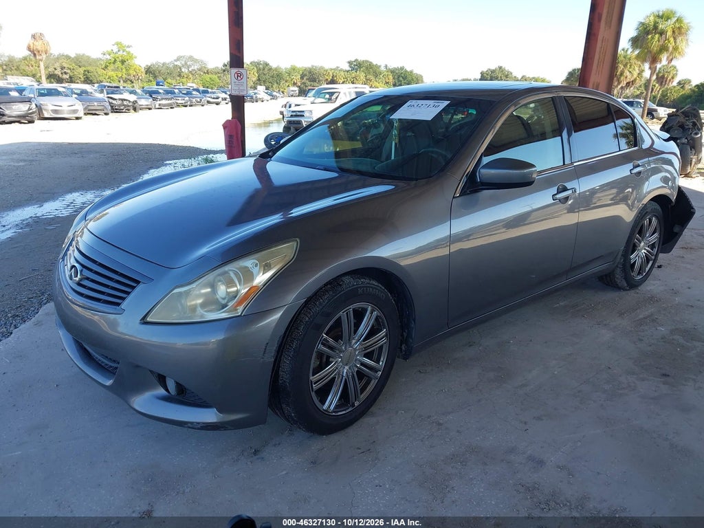 2013 Infiniti G37 Journey photo 2