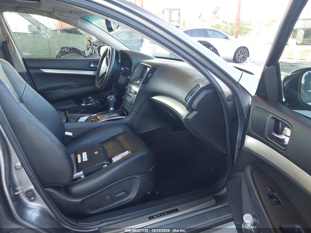 2013 Infiniti G37 Journey photo 5