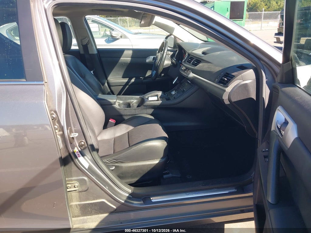 2012 Lexus CT 200H Premium photo 5