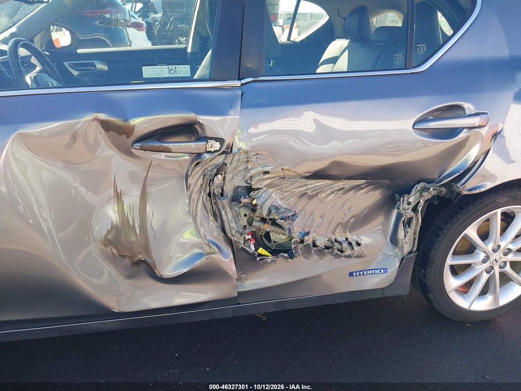 2012 Lexus CT 200H Premium photo 6