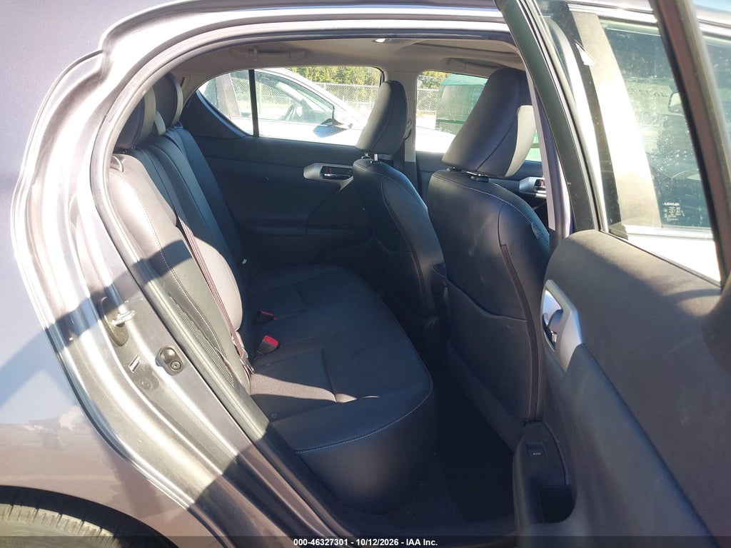 2012 Lexus CT 200H Premium photo 8
